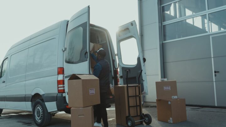 Bestelwagen wordt ingezet voor een zakelijke spoedlevering